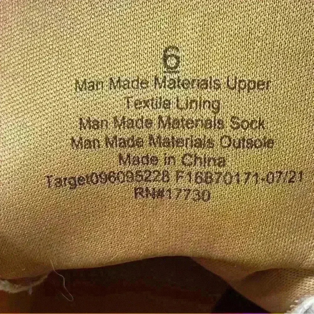 Universal Thread Womens Hiking Boots White Ankle Lace Up Size 6 outdoor travel - Picture 9 of 14